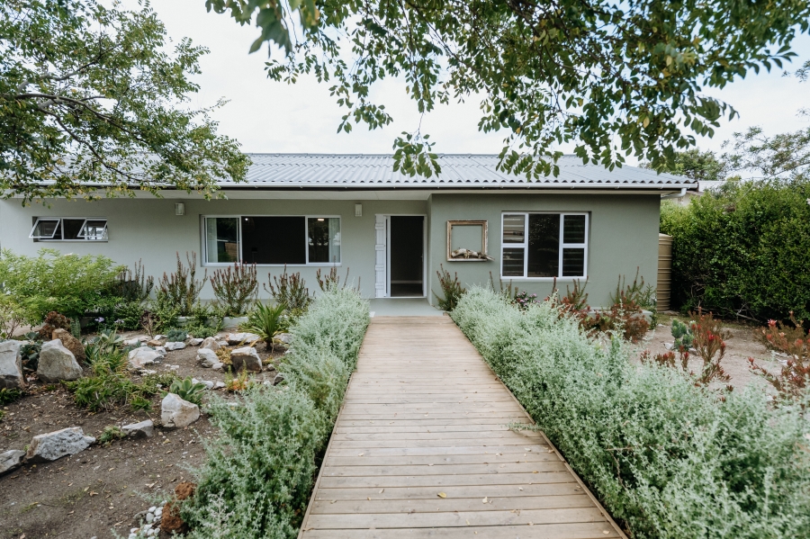 To Let 3 Bedroom Property for Rent in Westcliff Western Cape